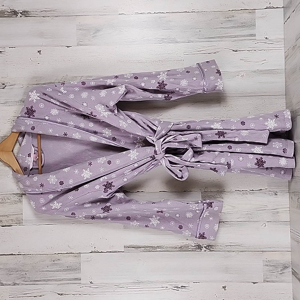 Victoria's Secret light purple waffle short robe belt pockets Size Medium FLAW